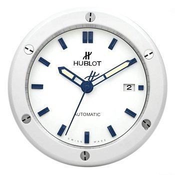Настенные часы Hublot Classic Fusion